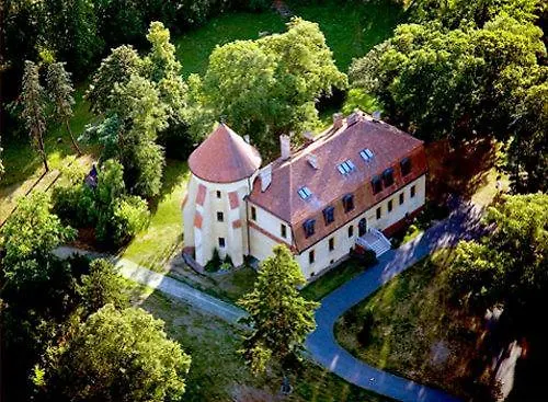 Zamek Dobra Oleśnica